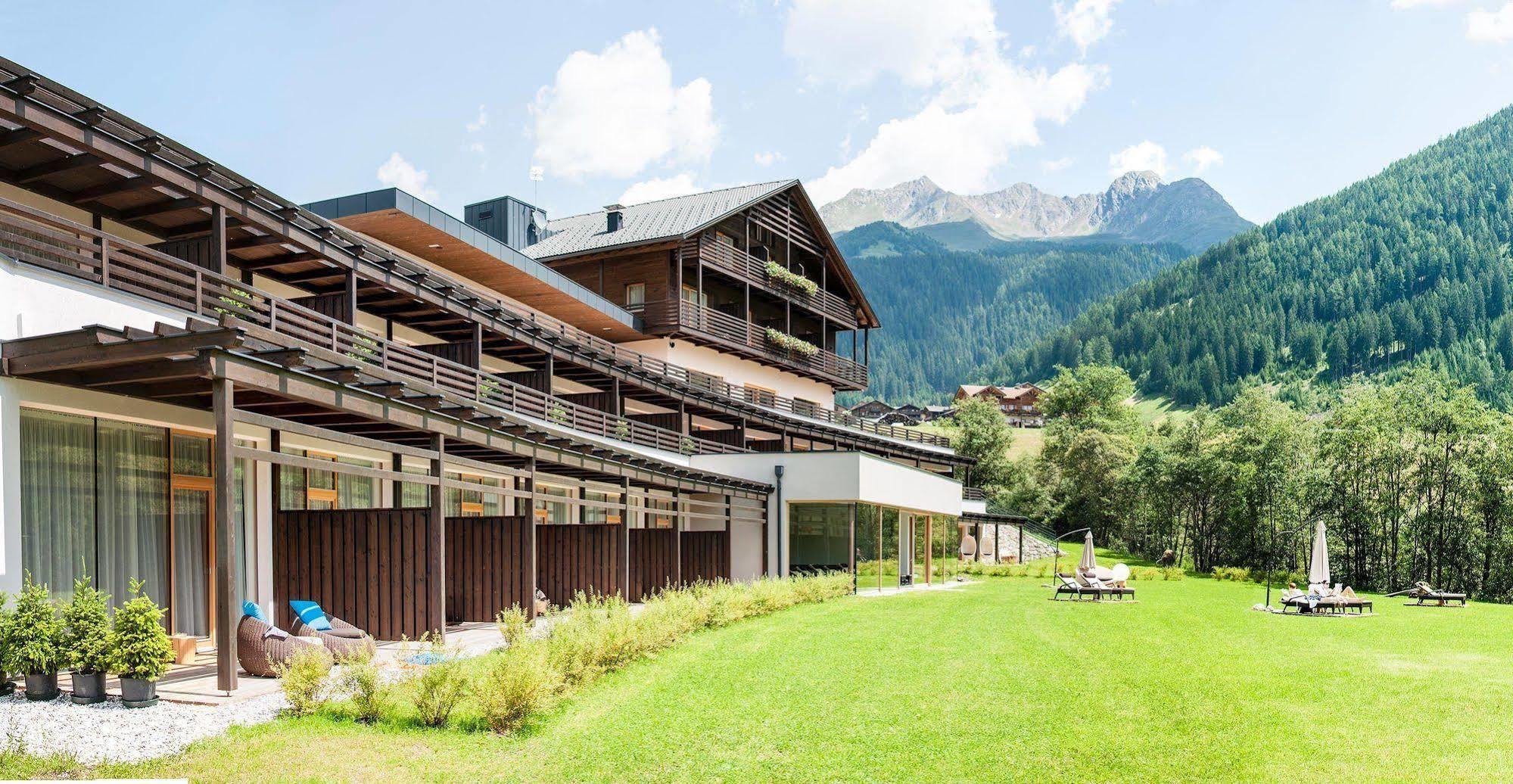 La Casies Mountain Hotel Santa Maddalena Exterior photo